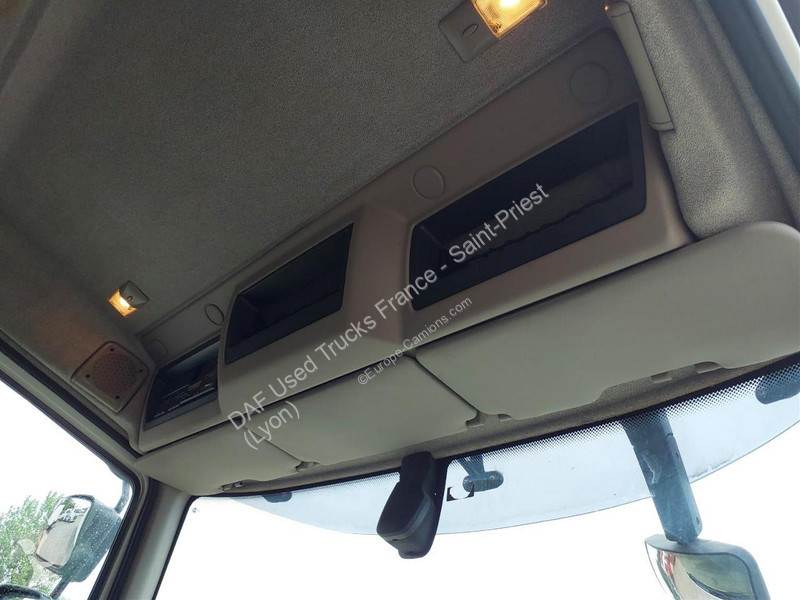 Camion DAF 320 FA 4X2