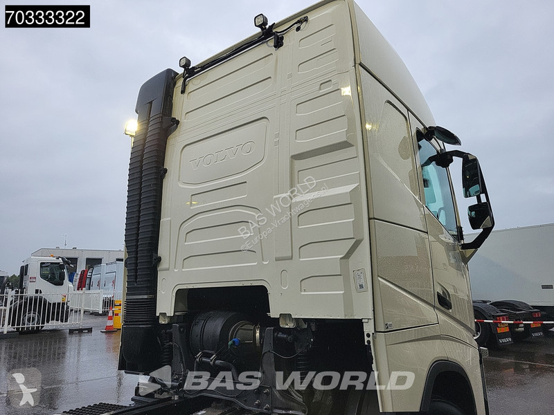 شاحنة Volvo 460  6X2 chassis Full Air...