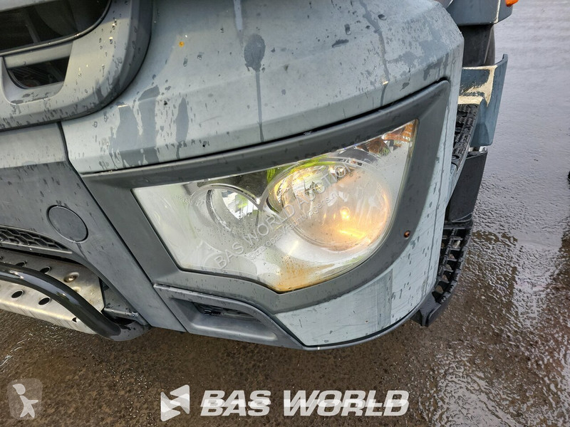 Грузовик Mercedes 2636
