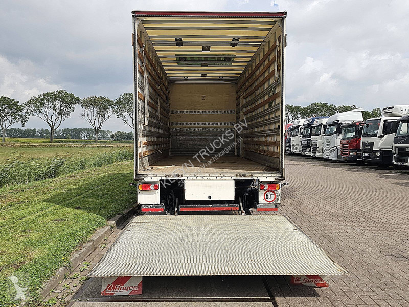 Camion Volvo 25012