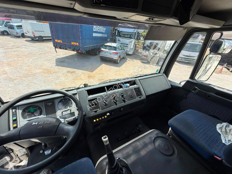 Camion MAN  12.414
