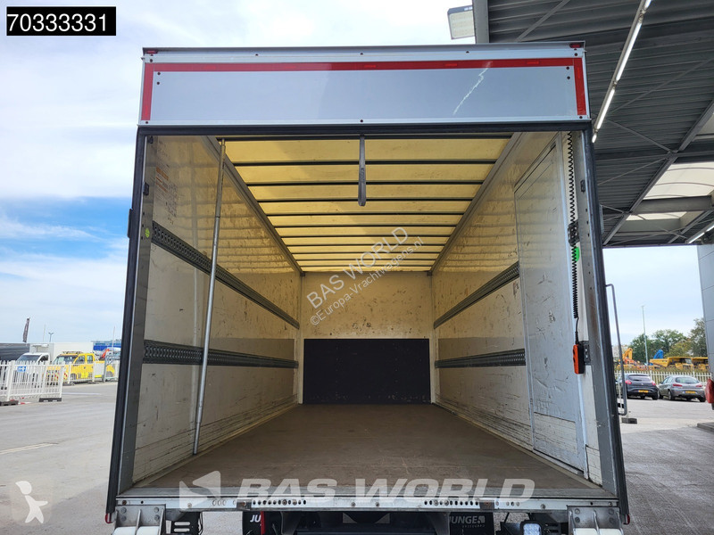 Vrachtwagen DAF LF 210 4X2 12tonner kg...