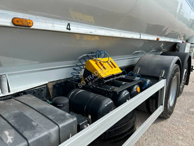 Vrachtwagen Iveco