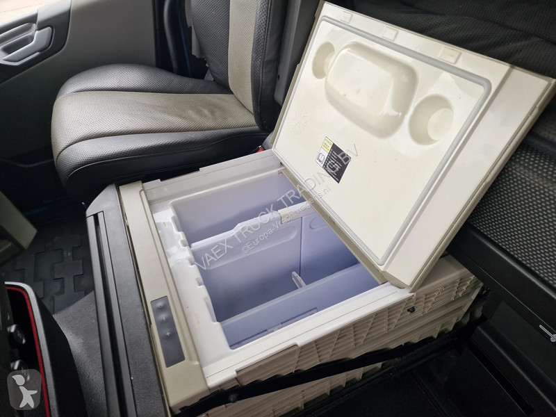 Camión Volvo 13540 6x2*4 - Platform with...