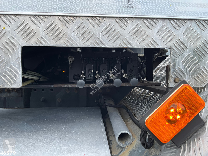 Camión Volvo 420 8x4 Euro 6 26 Ton haakarmsysteem