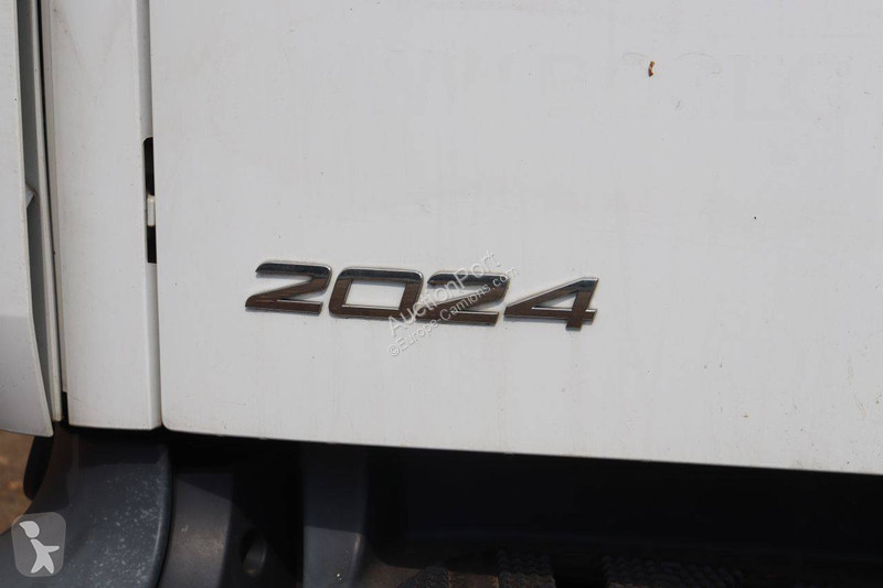 Camión Mercedes 2024