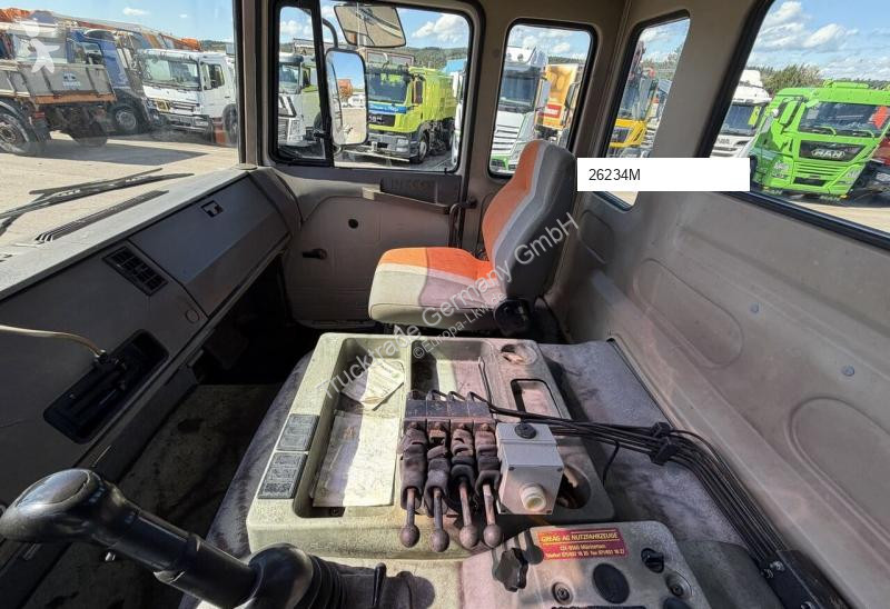 Camión Iveco 676 300-30 AH