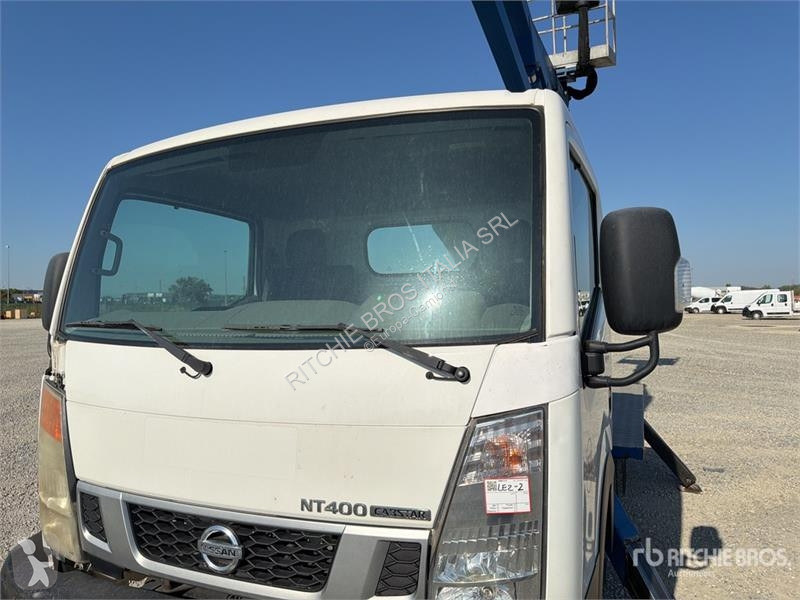 Вантажівка Nissan Socage DA320 19 m on Nissan...