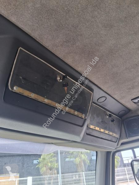 Camión DAF 220 cv C/ PLATAFORMA ELEVATÓRIA