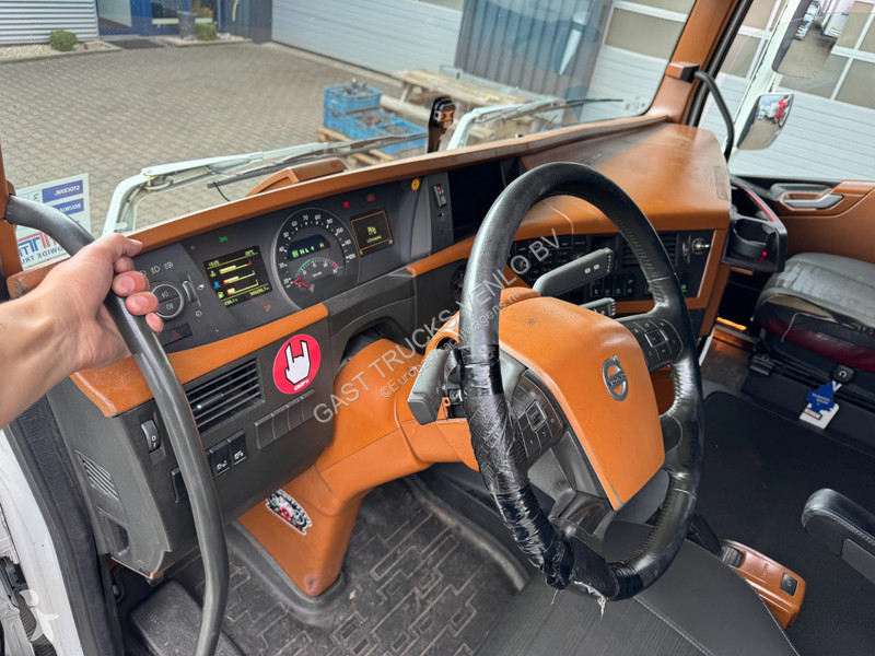 Volvo 500 6x2*4 WB 4.80 Globetrotter VIN KA truck