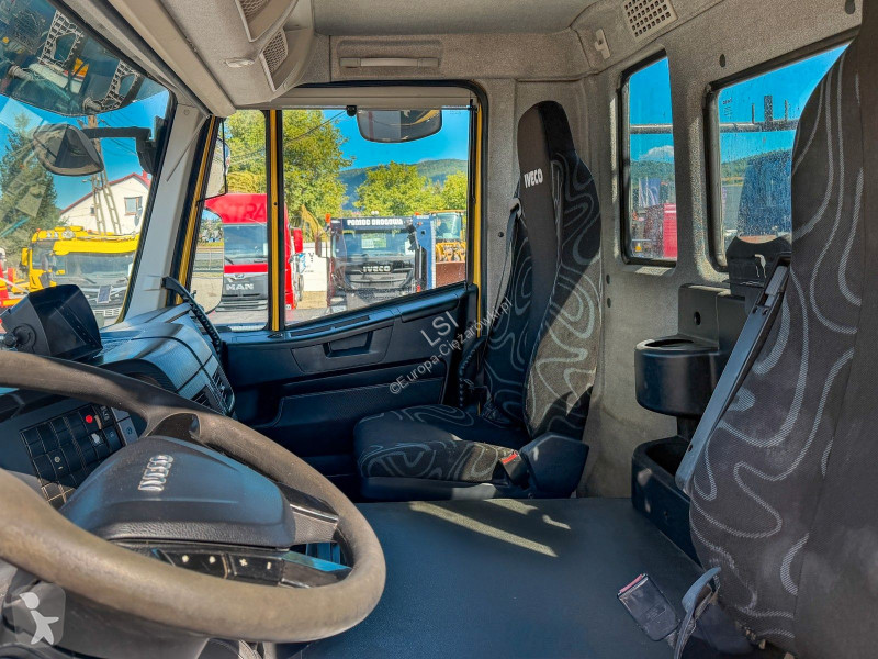 Camión Iveco TRAKKER 360 Kipper 4,90 m HIAB 122...