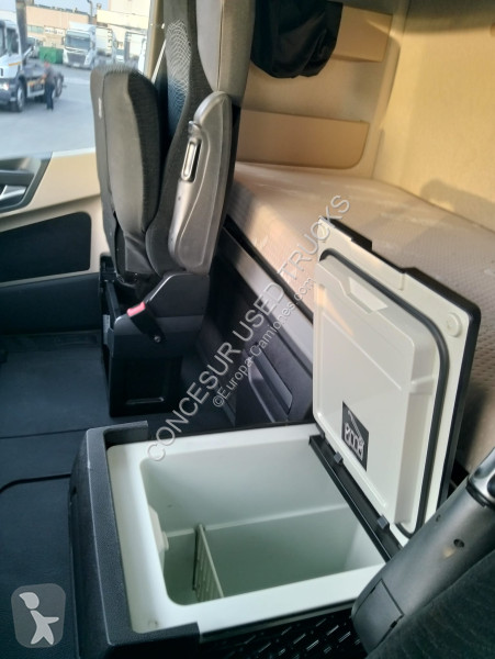 Camión Mercedes  1848 GIGASPACE