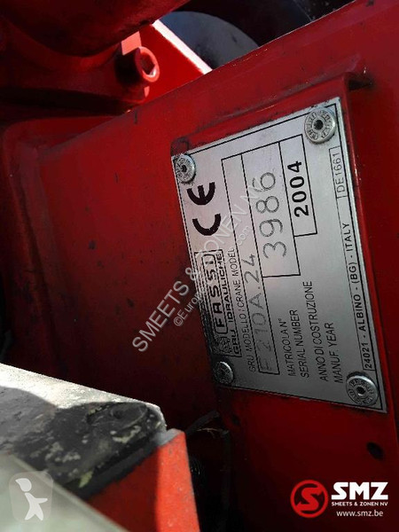 Camión Iveco 270 fassi f 210a /4 remote