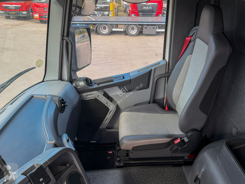 Camión Renault T 380 Abschleppwagen 8,00 m HIAB...