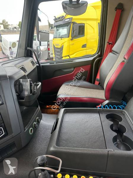 Camión Volvo 460