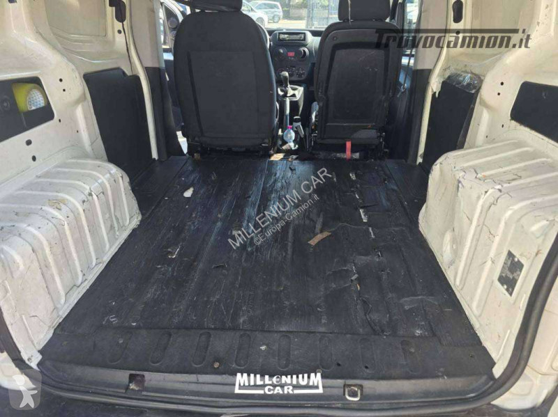 Camión Peugeot PEUGEOT BIPPER 1.3MJT  2013