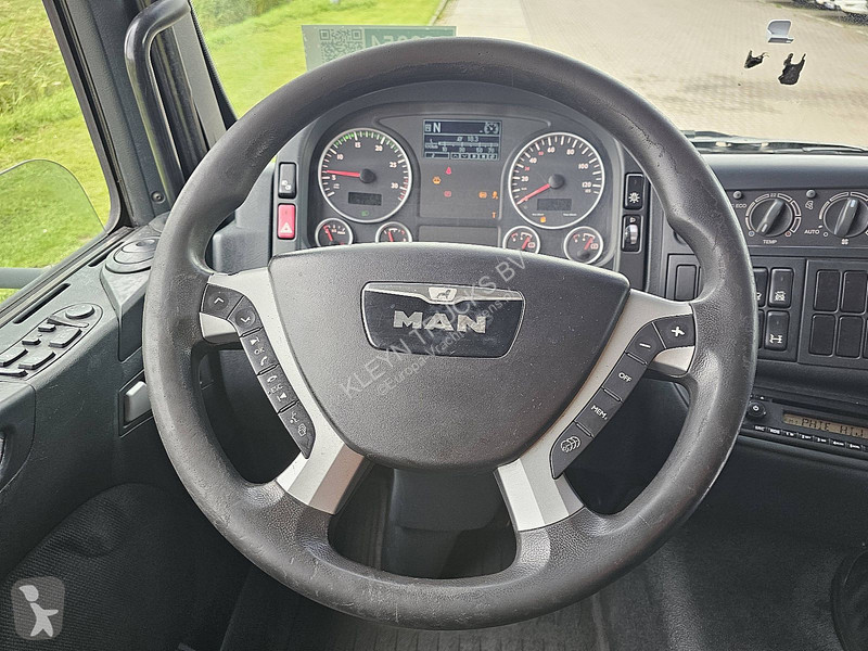 Camión MAN 18.340  AIRCO TAILLIFT