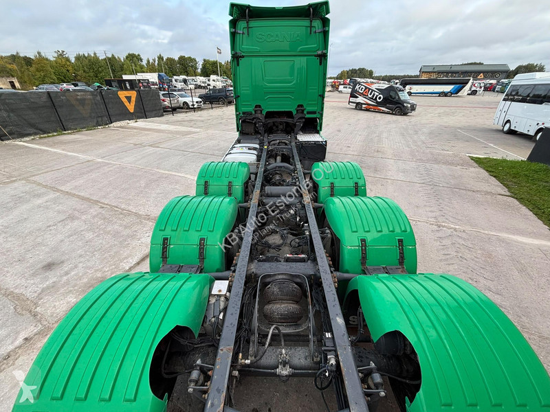 Camión Scania R 650 8x4*4 RETARDER / CHASSIS...