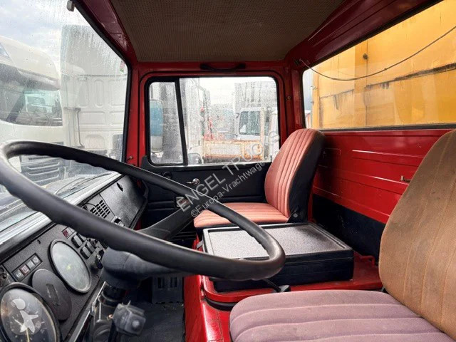 Kamion Mercedes LP 813 D WITH TENT BOX (MANUAL...