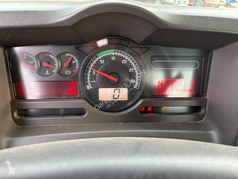 Vrachtwagen Renault 6X2 essieu relevable...