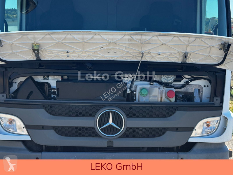 Camión Mercedes 1218
