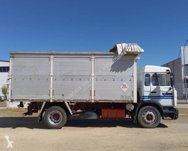 Kamion Renault 210