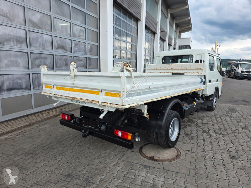 Kamion Mitsubishi Fuso 7C18D DoKa 7 Sitze AHK