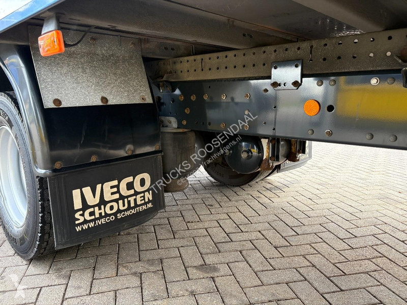 Camión Iveco 120E21 + 4x in stock + euro 6 + lift