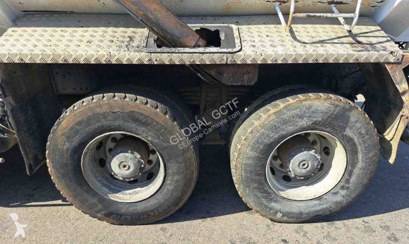 Camión Mercedes 4141