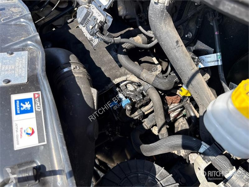 Camión Peugeot 333 L1H1 2.2 BLUEHDI 140CV SeS...