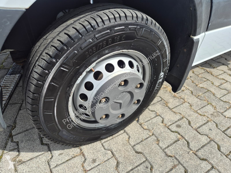 Camión Mercedes Sprinter 516 / Palfinger HDS /...