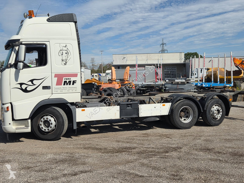 Teherautó Volvo 420 Globetrotter XL 6x2*4 - BDF...