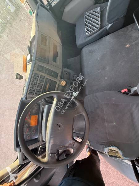 Camión Volvo 290