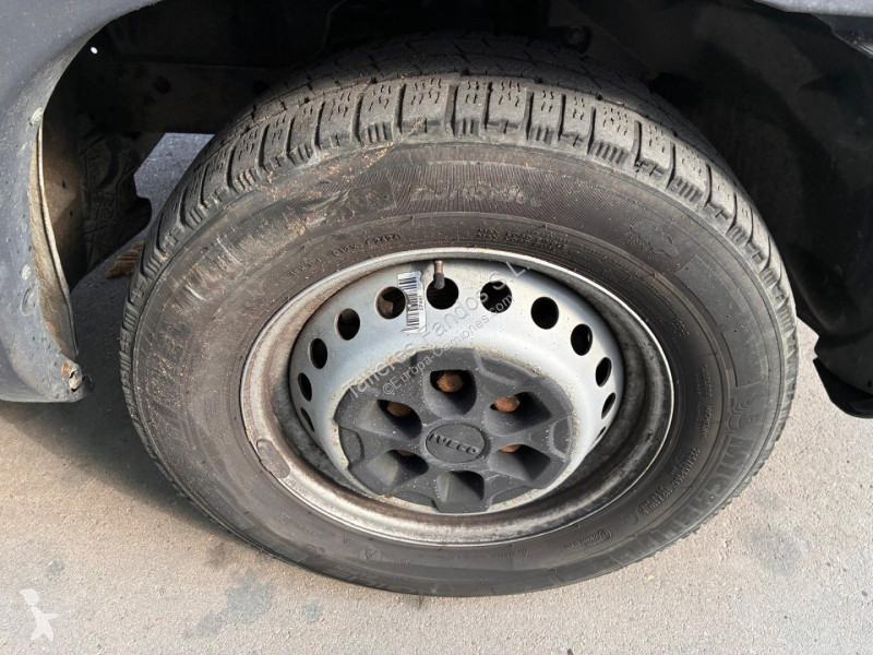 Грузовик Iveco  35S16 20m3
