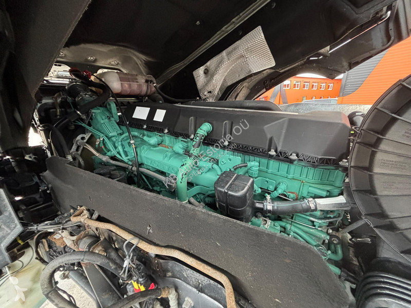 Camion Volvo 500 6x2 FOR SALE AS CHASSIS / 9...