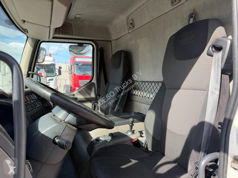 Camião DAF 220 12T, box heater