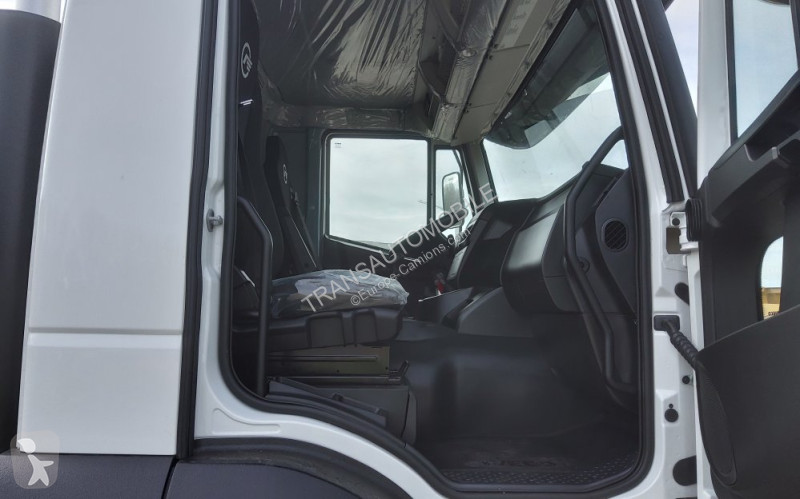 Camião Iveco 44.38 HD9
