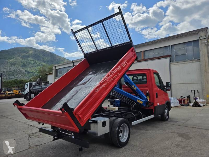 Véhicule utilitaire Iveco 35C12