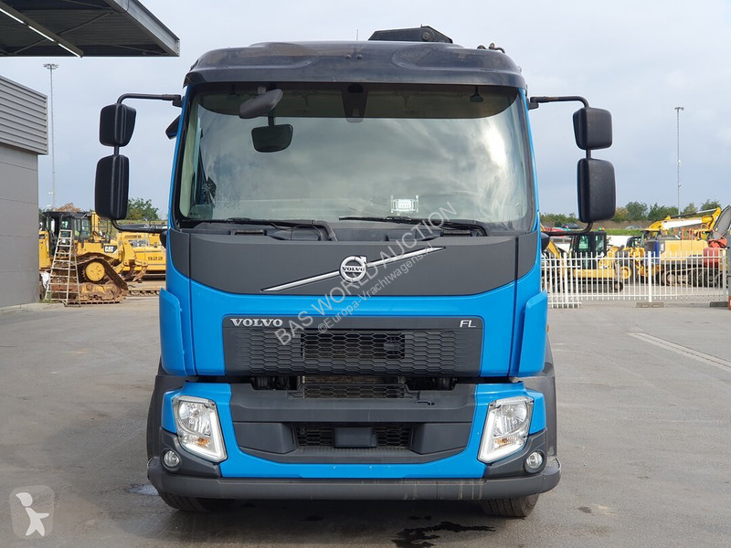 Volvo 280 truck