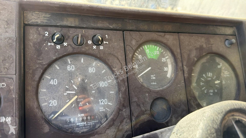 Camion Mercedes SK  (MANUAL PUMP / POMPE...