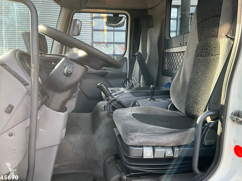 DAF LF 220 HMF 10 Tonmeter laadkraan Just...