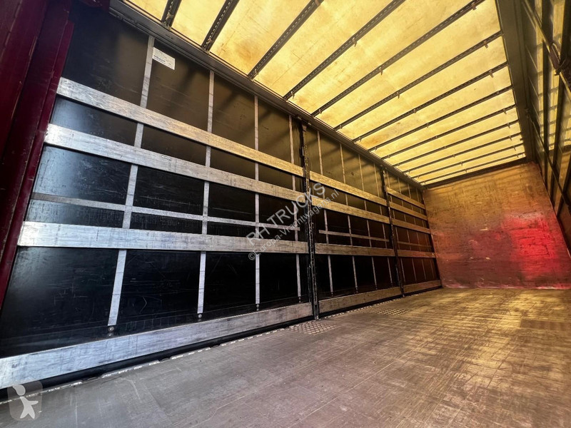 Грузовик DAF 6X2 EURO 6 + SLIDING ROOF + 2 AXLE...