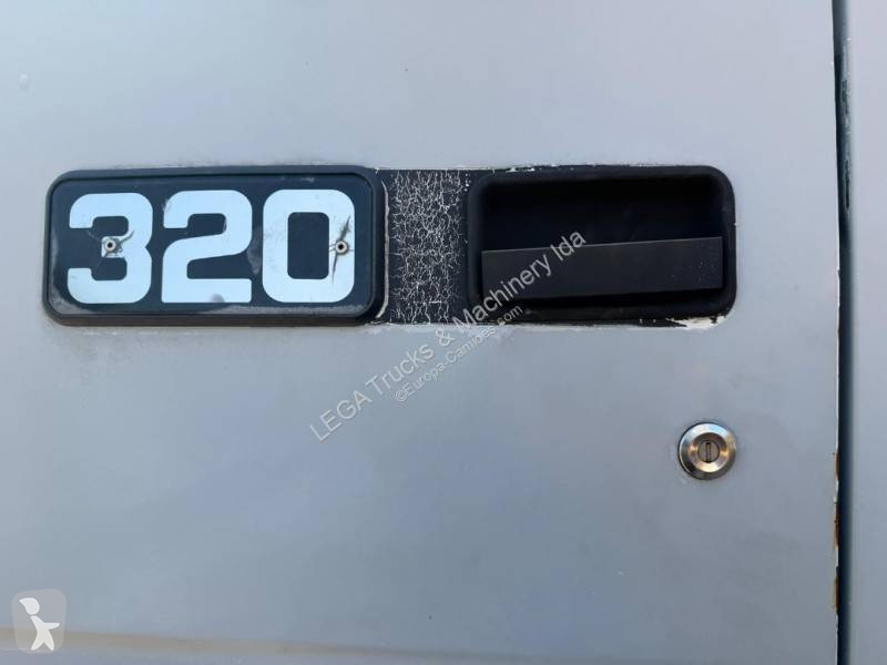 Lastbil Volvo 320
