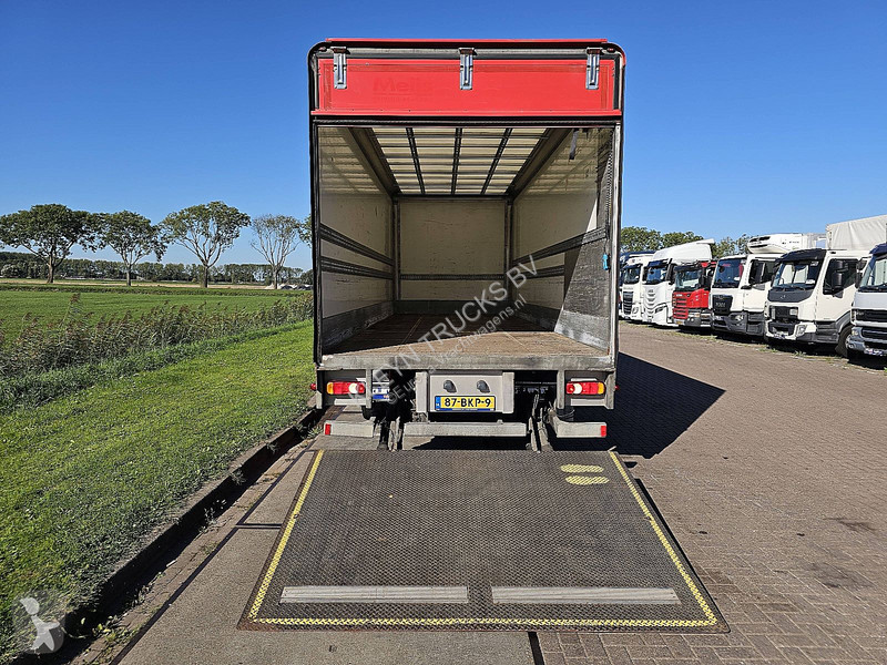 Camion Volvo 220.18
