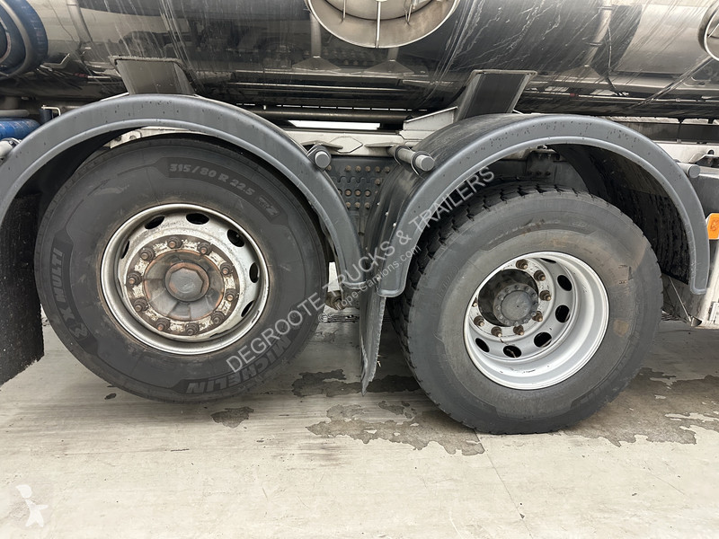 Lastbil Volvo 420 - 6x2