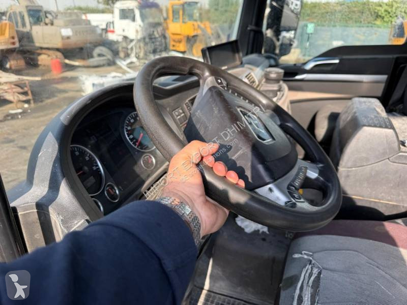 MAN 32.420 truck