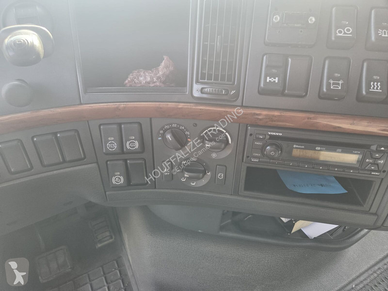 Camião Volvo 480 - 6x2 - E5