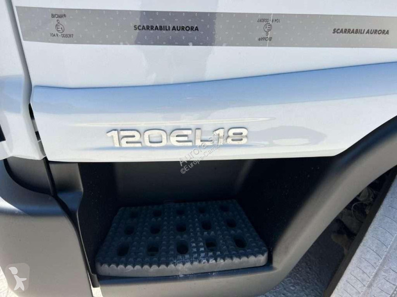 Kamion Iveco 120EL18 SCARRABILE
