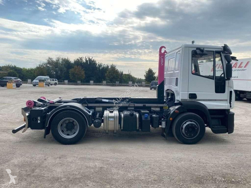 Camion Iveco EUROCARGO 120E25 SCARRABILE