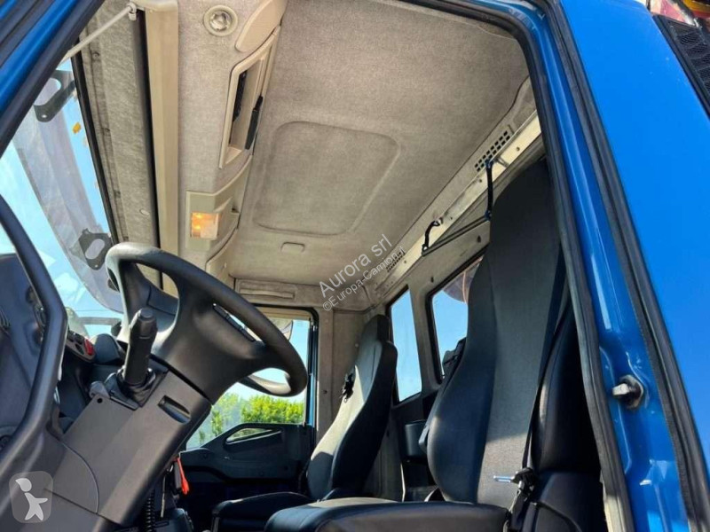 Camion Iveco STRALIS 260.450 SCARRABILE CON GRU